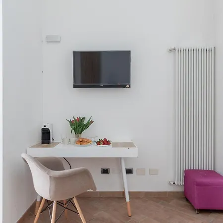 Flaminiarooms Konukevi 4*