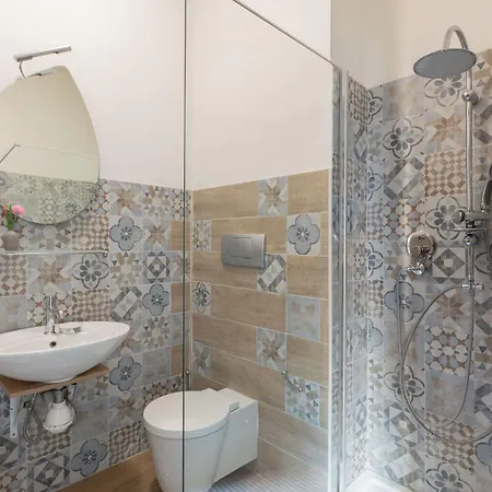Flaminiarooms Konukevi 4*