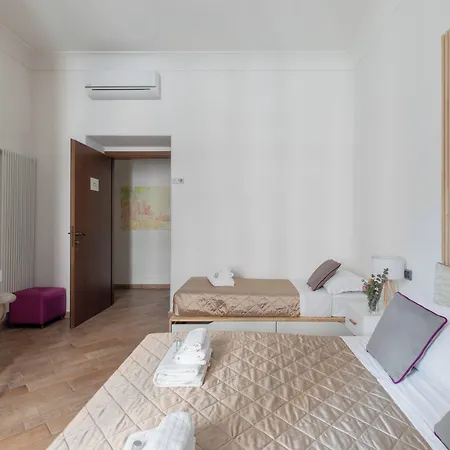 Flaminiarooms Vendégház 4*