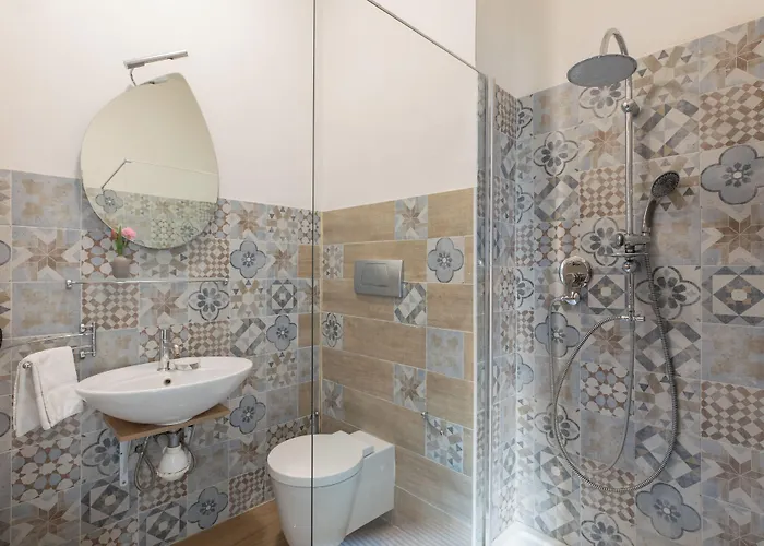 Flaminiarooms Gasthof 4*