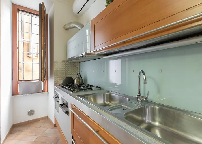 Flaminiarooms Gasthof 4*