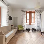 Flaminiarooms Guest house 4*